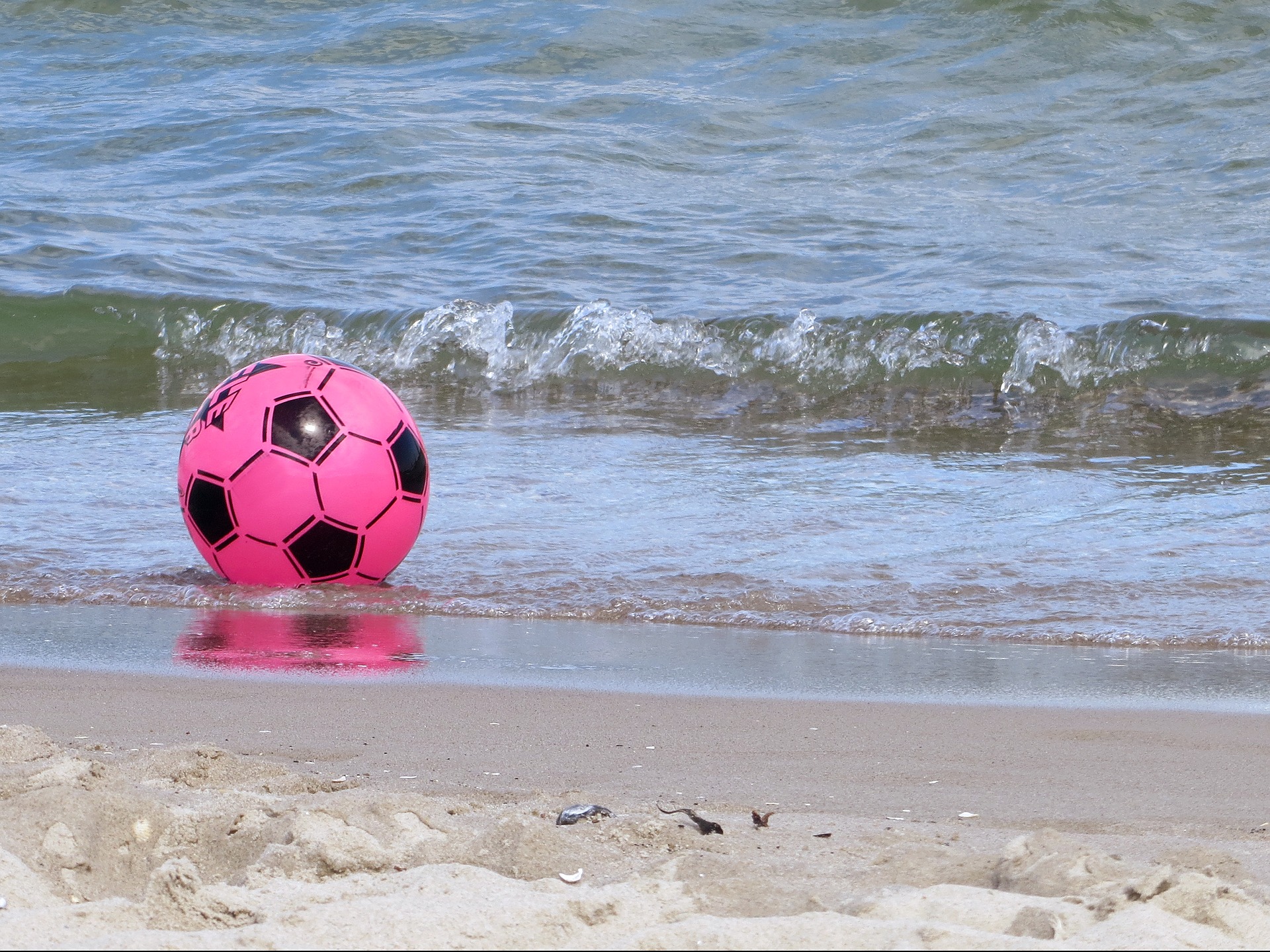 beach-1538419_1920